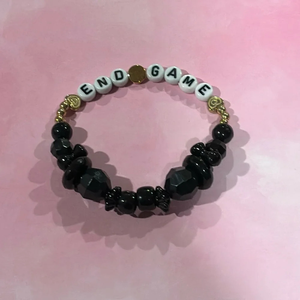 Taylor Swift Friendship Bracelet